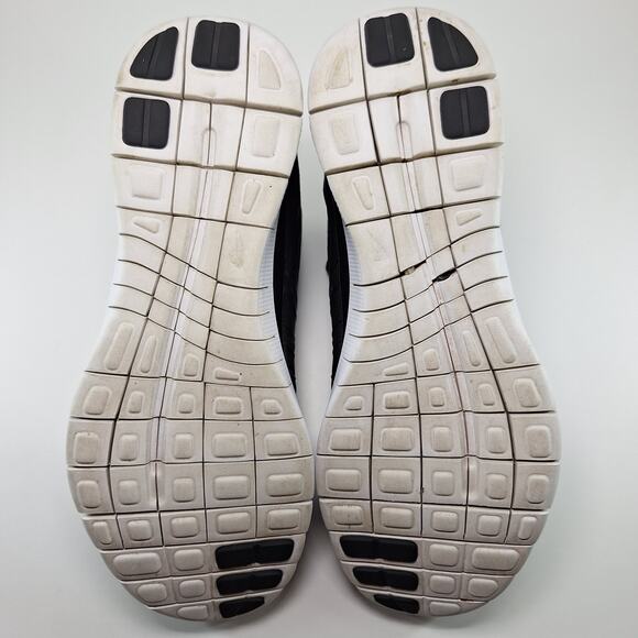 Nike Free Hypervenom 2 FC Black Crimson Running Shoes 747140-004 Men's Size 8 - Picture 11 of 12